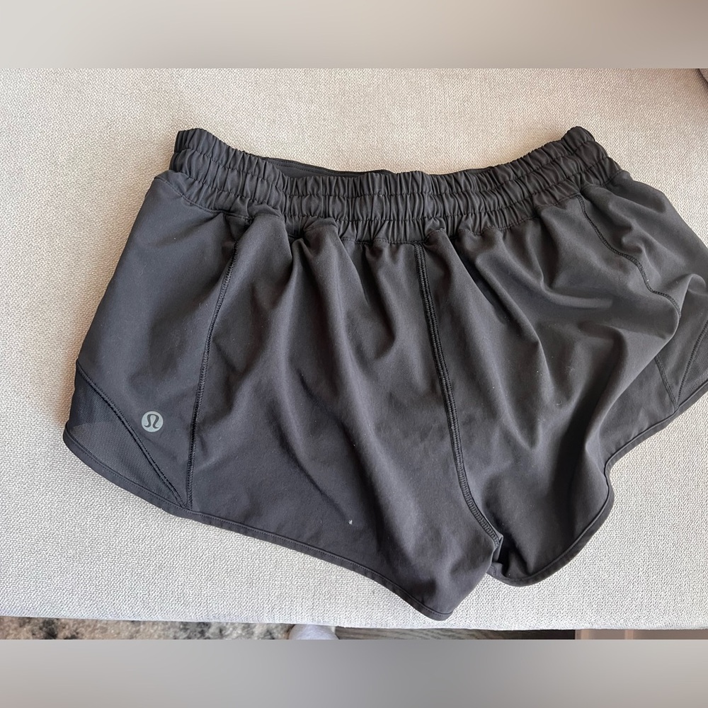 Black Lulu hotty hot 2.5 Size 8